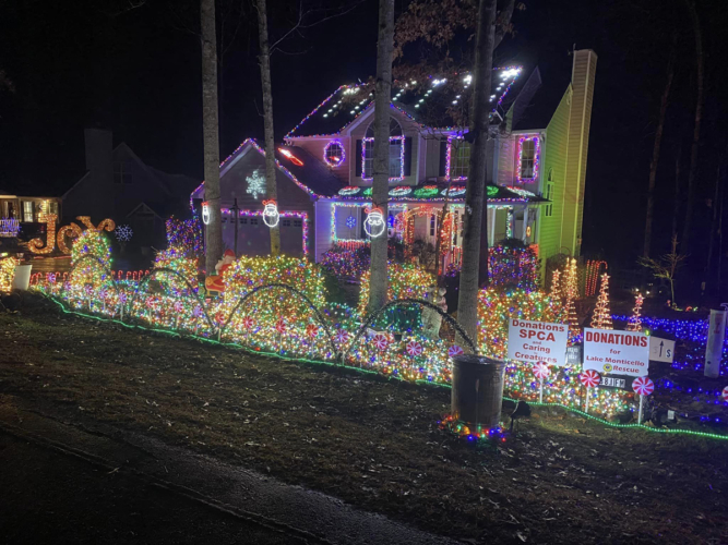 8 Spots For Christmas Lights Around Charlottesville, Central Virginia